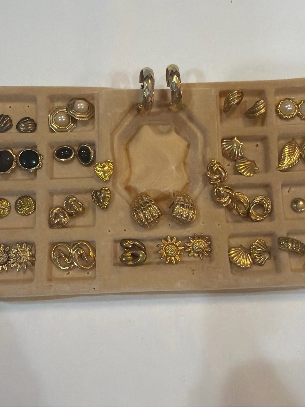 Vintage 22 pairs Gold-Tone Dome Hoop Earrings - Women Jewelry